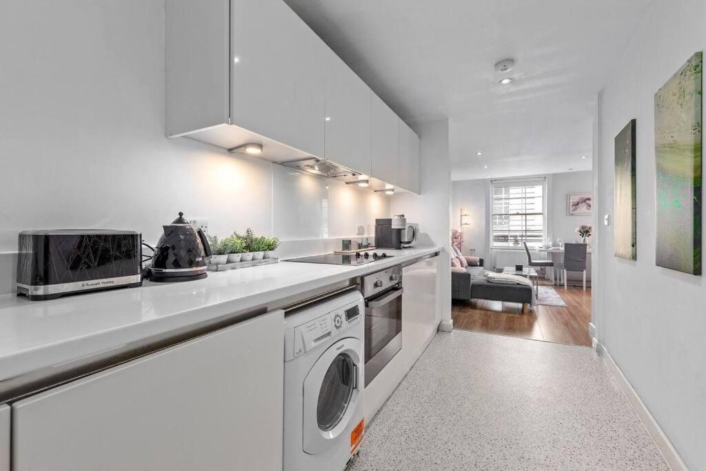 3 Bedroom Apartment In Haymarket Central London Sleep 10 Hy2 Buitenkant foto