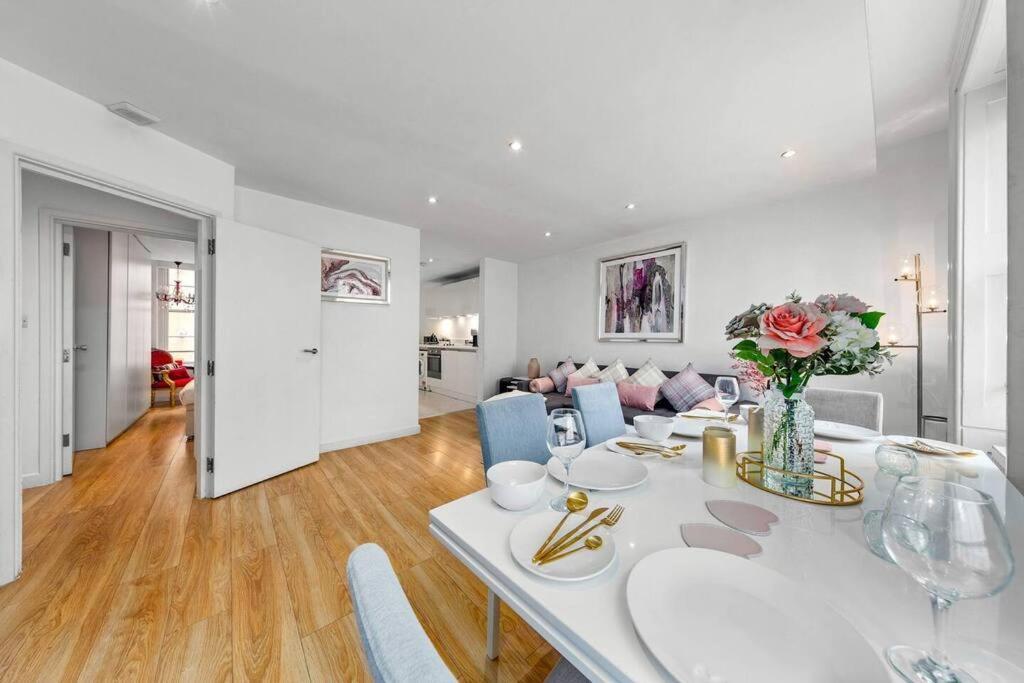 3 Bedroom Apartment In Haymarket Central London Sleep 10 Hy2 Buitenkant foto