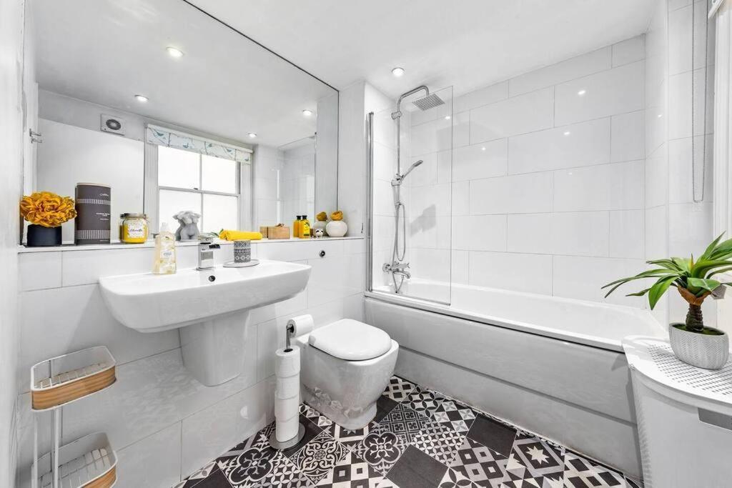 3 Bedroom Apartment In Haymarket Central London Sleep 10 Hy2 Buitenkant foto